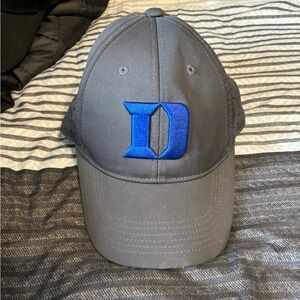 Small- medium Duke hat. Fits well and not worn much